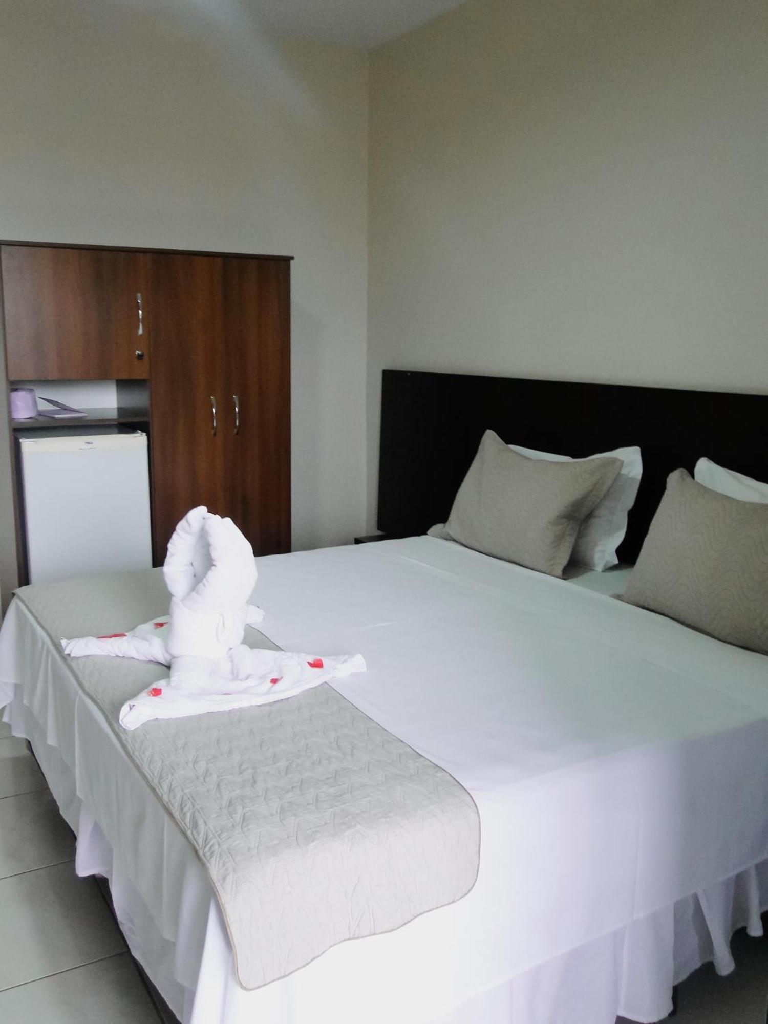 Hotel Albinos Итаперуна Екстериор снимка