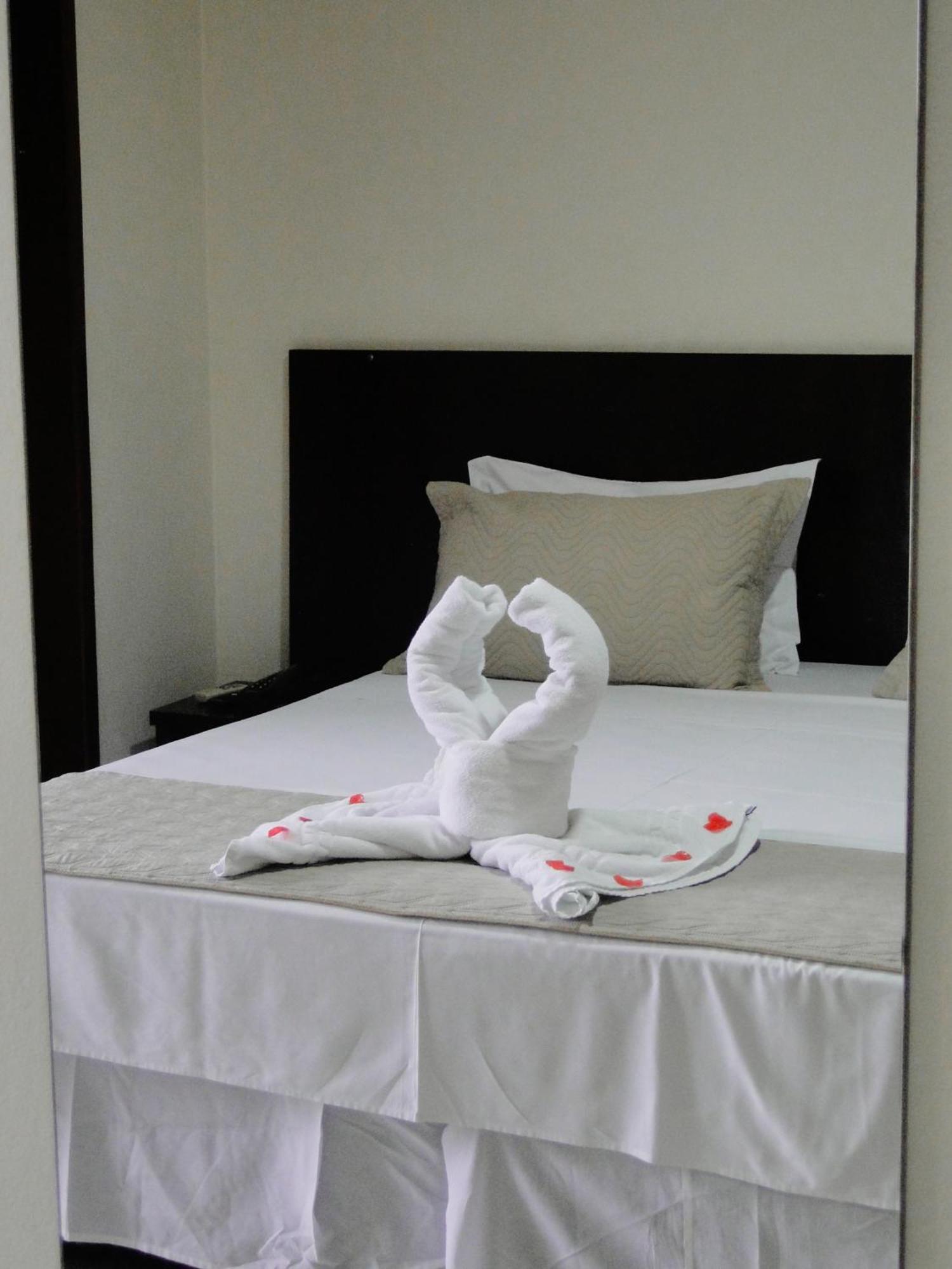Hotel Albinos Итаперуна Екстериор снимка